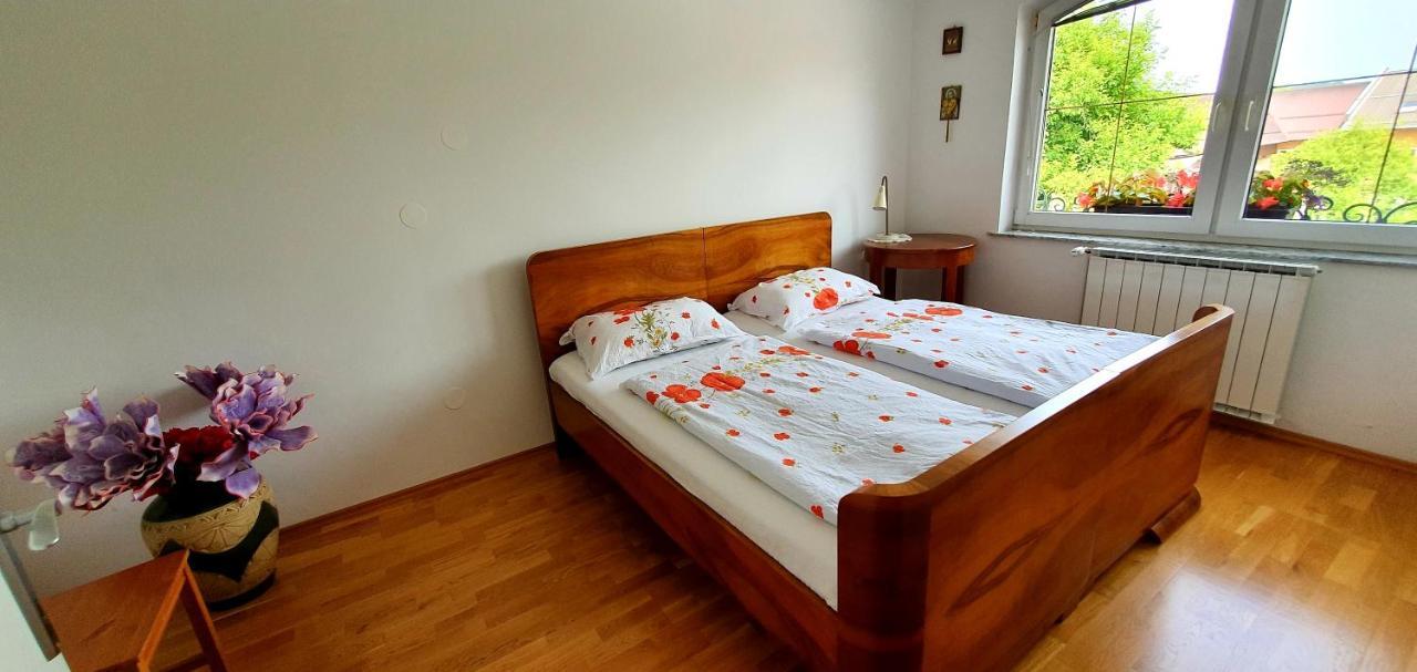 Apartment Luna Ptuj Ngoại thất bức ảnh